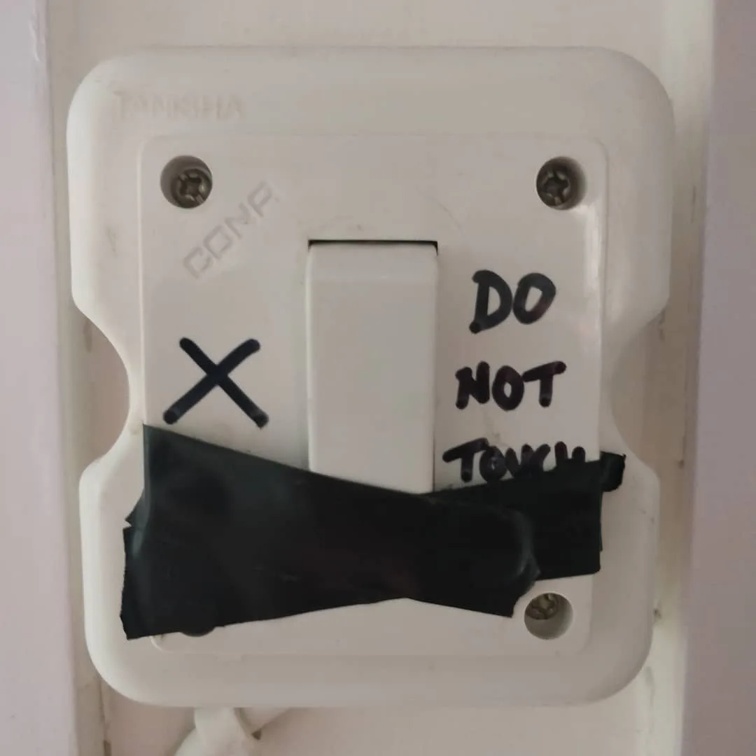 The kids weren't with me when I came across this switch. I wonder how tempted they'd have been to toggle it 😁