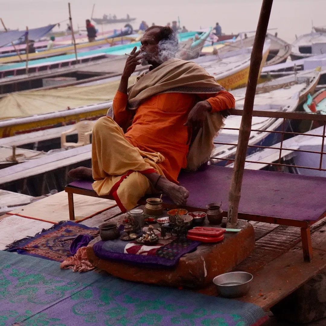 #varanasi #india #banaras #kashi #banarasi #travel #varanasidiaries #uttarpradesh #photography #benaras #ganga #incredibleindia #ghat #gangaghat #gangaghats #travelphotography #var