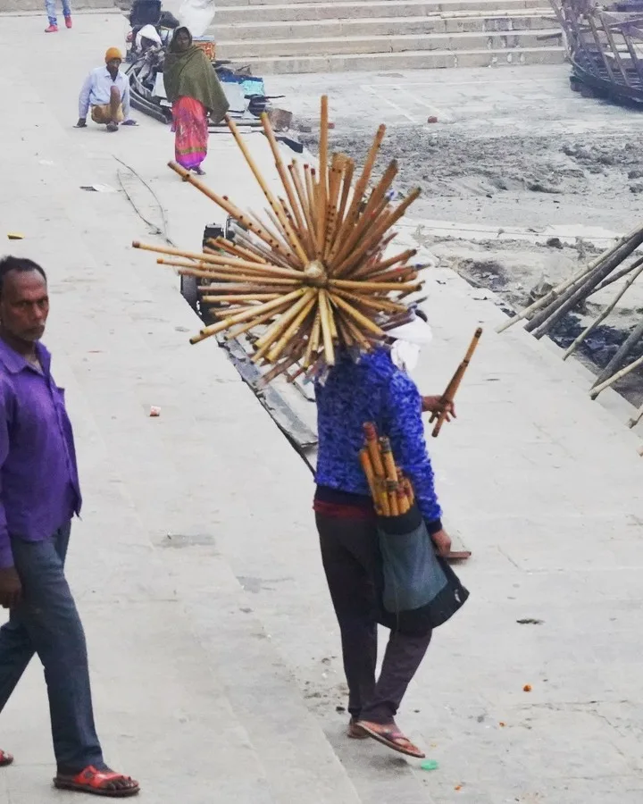 #varanasi #india #banaras #kashi #banarasi #travel #varanasidiaries #uttarpradesh #photography #benaras #ganga #incredibleindia #ghat #gangaghat #gangaghats #travelphotography #var