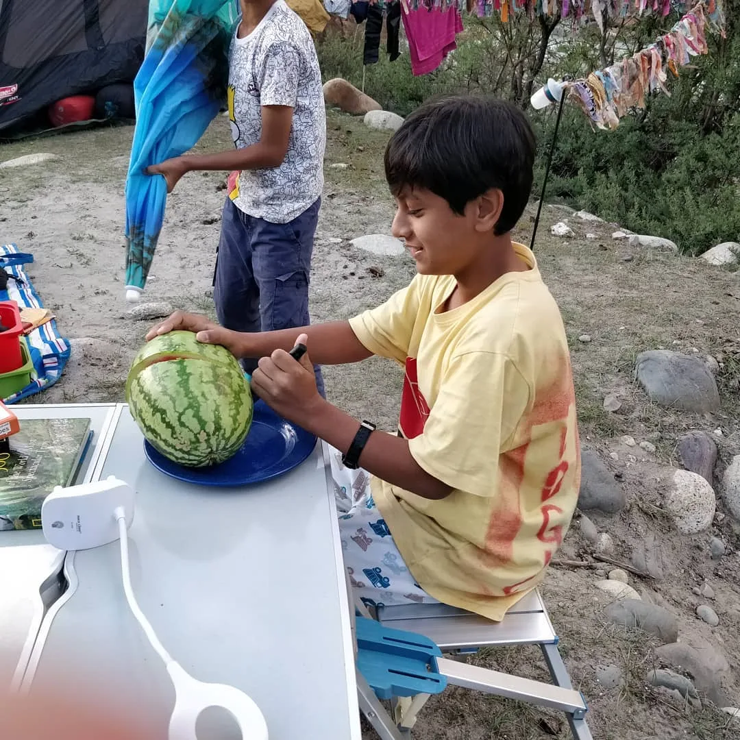 M1 slaughters the dinner. M2 prepares to impale it instead.

#dinner #camplife