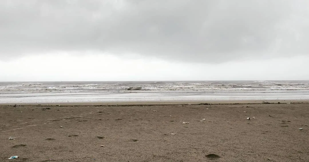 The sea at #Kashid is pretty rough. No chance of venturing even near the sea.