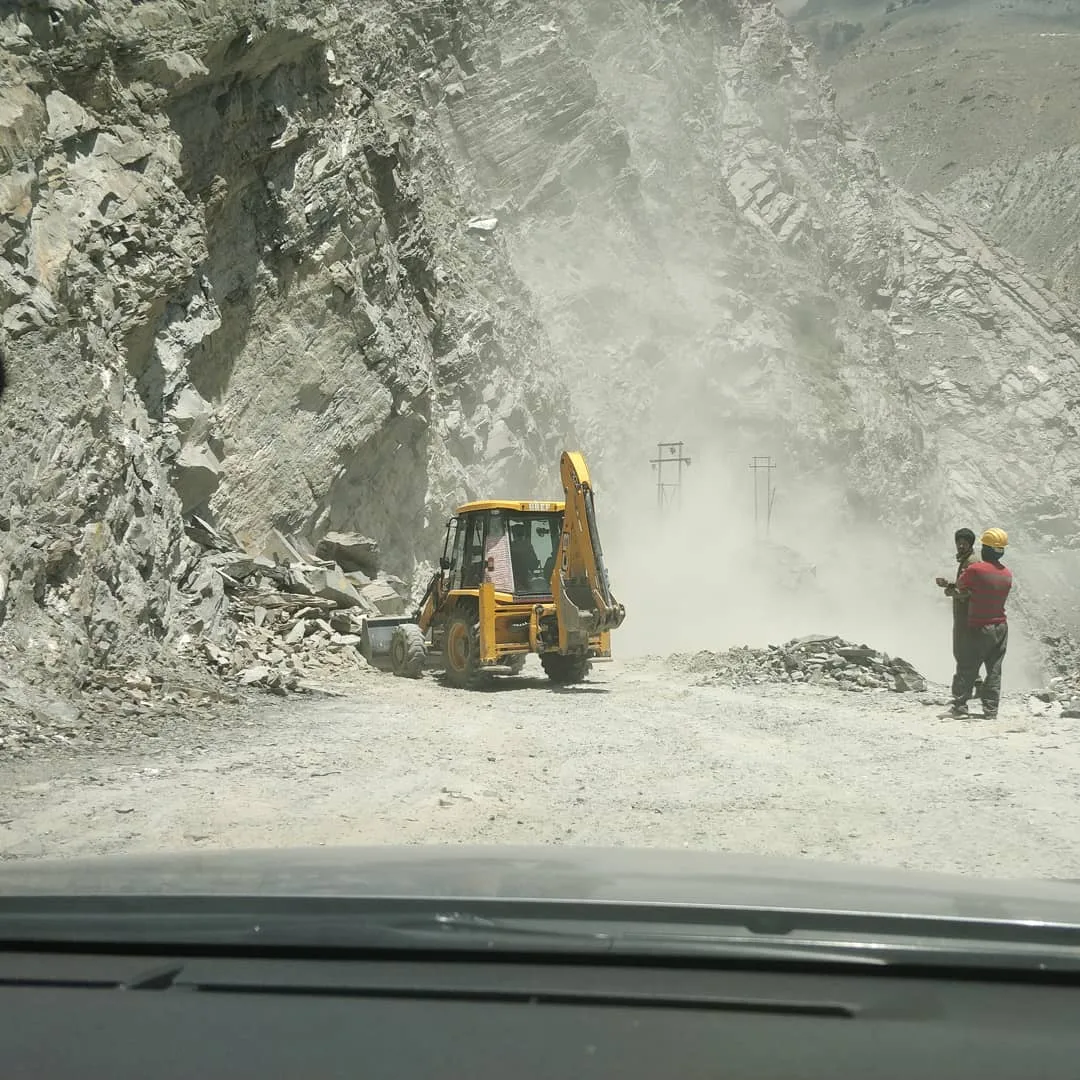 #blast
#shovel
#dump
#build #road