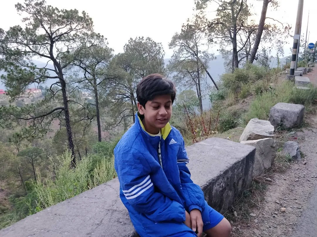 Good #morning. We are still #sleepy. Fresh #mountainair.

#vanlife #caravan #Kasauli