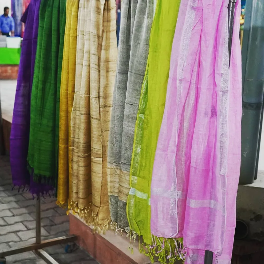 To make beautiful things is an art. To make your wares look beautiful is also an art.. #artisans #craft #handmadeinindia #craftexhibition #conscious #designers #ecofriendly #sustai