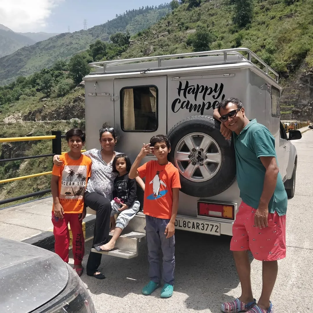 Oh what a beautiful, lovely coincidence. Something that can only happen on the open road. We ran into this family of #Happy #Campers, which is what they literally call themselves.
