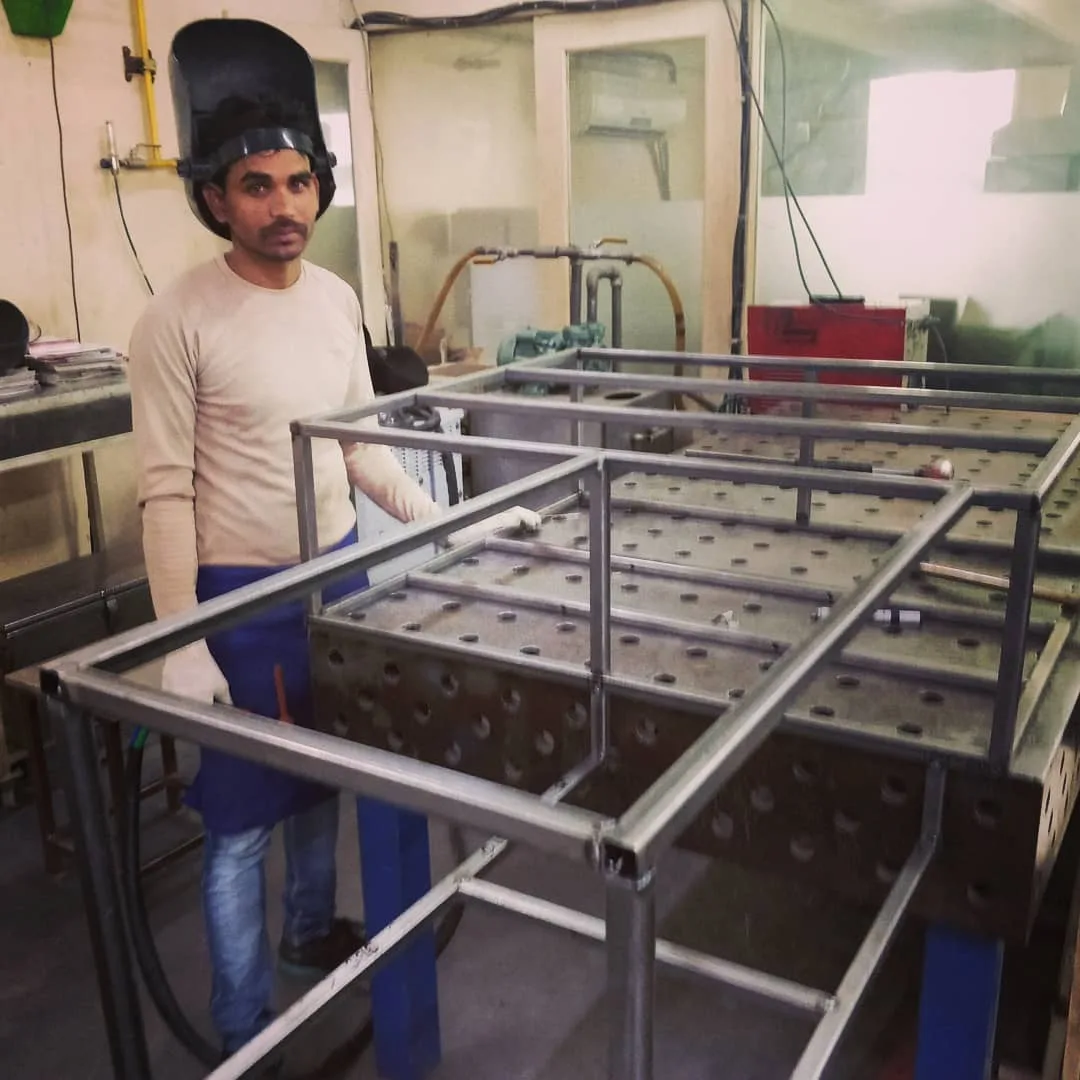 We are in the final stages. The bed and storage #metalwork #weld and #grind is done. Onwards to #powdercoating.

#vanlife #caravan #caravaninteriors