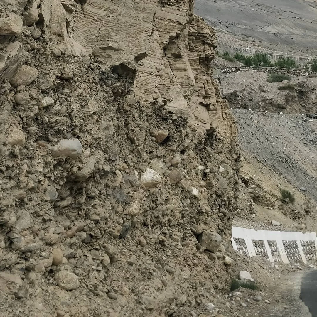 All kinds of rock reliefs. We captured maybe ten types. The area easily has over a hundred. This place is a geologist's dry dream.