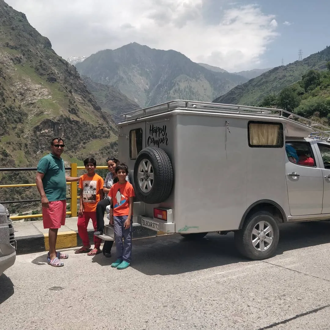 Oh what a beautiful, lovely coincidence. Something that can only happen on the open road. We ran into this family of #Happy #Campers, which is what they literally call themselves.