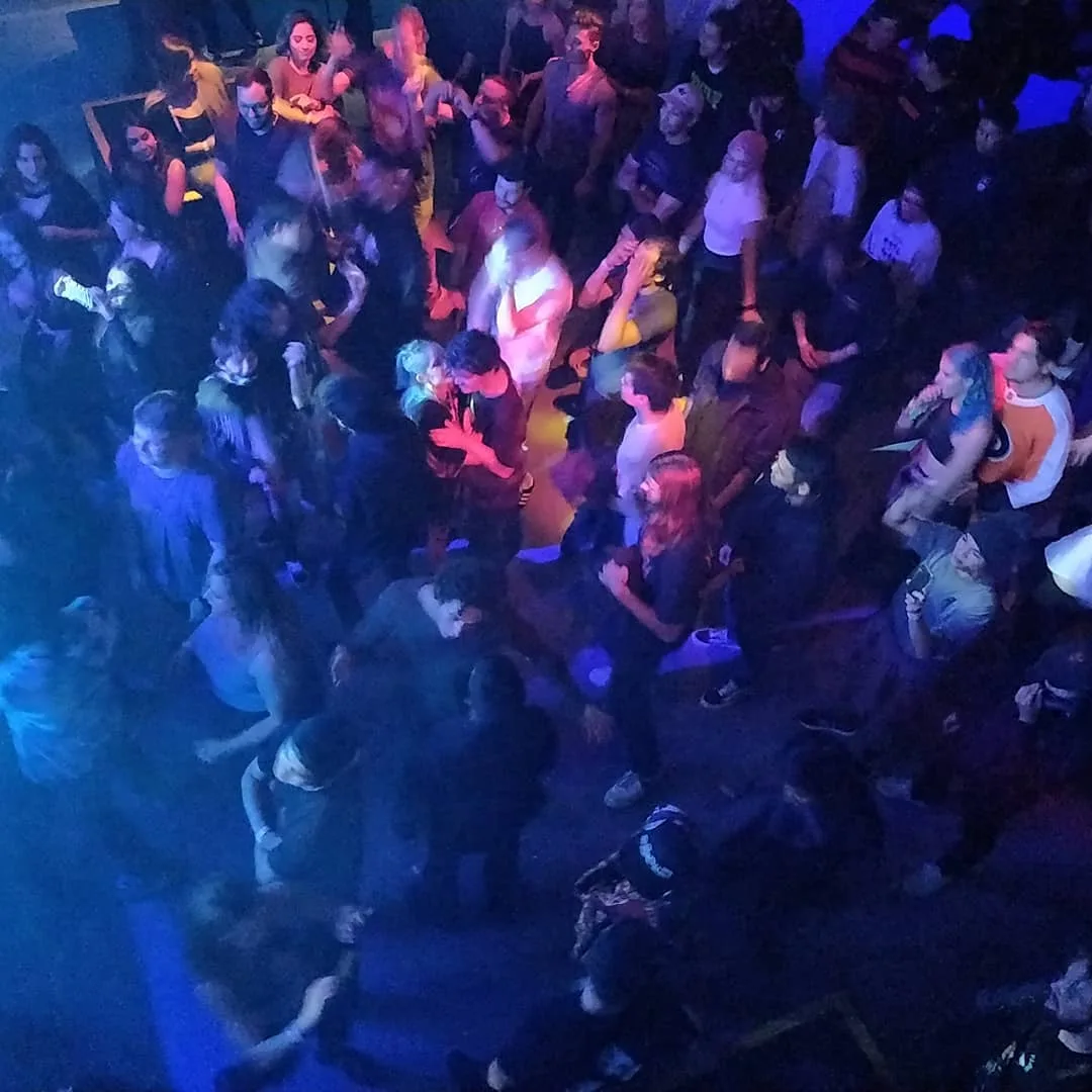 There's only one word to describe the #EDM scene in #SF. Lame. People will head bang to anything here. 
#Goa 🎸 🎶 🤘🏽