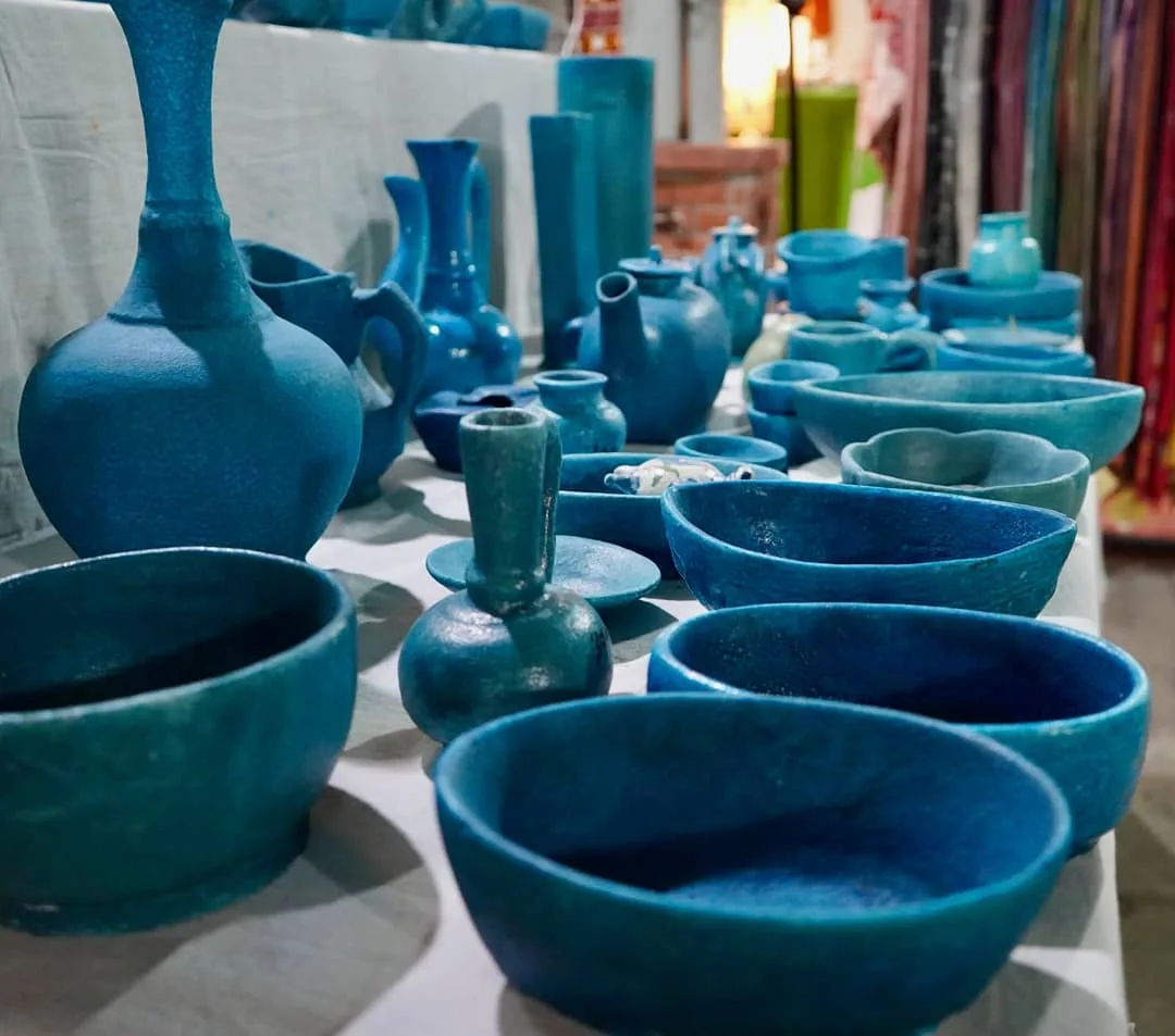#Blue #pottery from #Dilli

#artisans #craft #handmadeinindia #craftexhibition #conscious #designers #ecofriendly #sustainable #slowliving #theartofslowliving #photography #indiacl