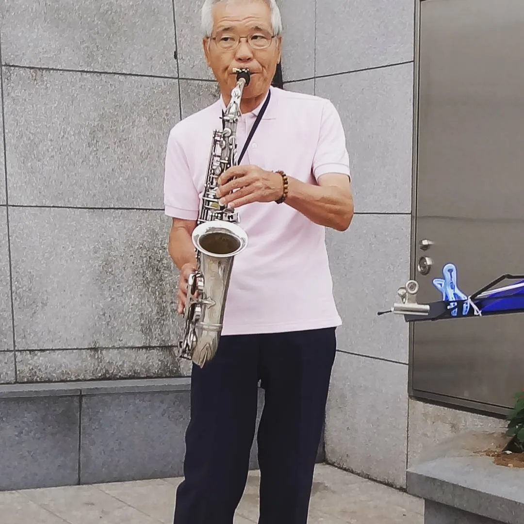 Jazz by the river