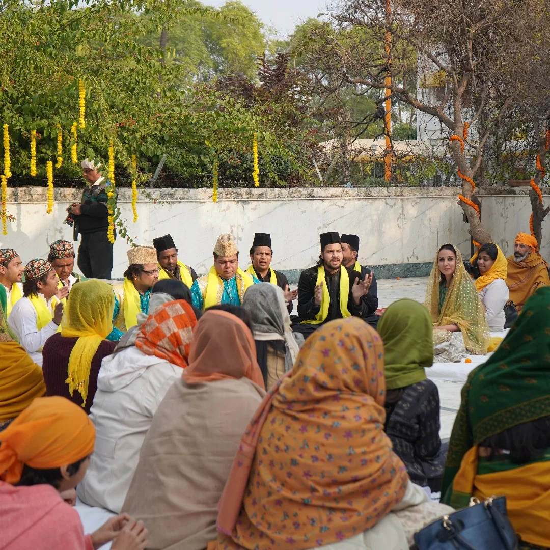 Celebrating #sufi #basant with #adaa at the Chilla Shareef of Hazrat #Nizamuddin. #qawwali