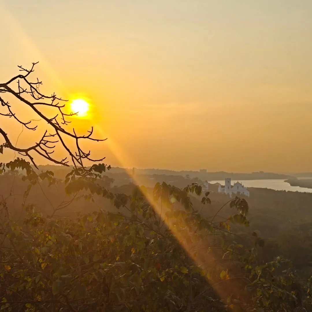 The Basilica of Bom Jesus and other gems of Goa Velha, the dancers, and the setting sun.