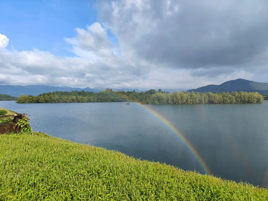 Do you see the rainbow?