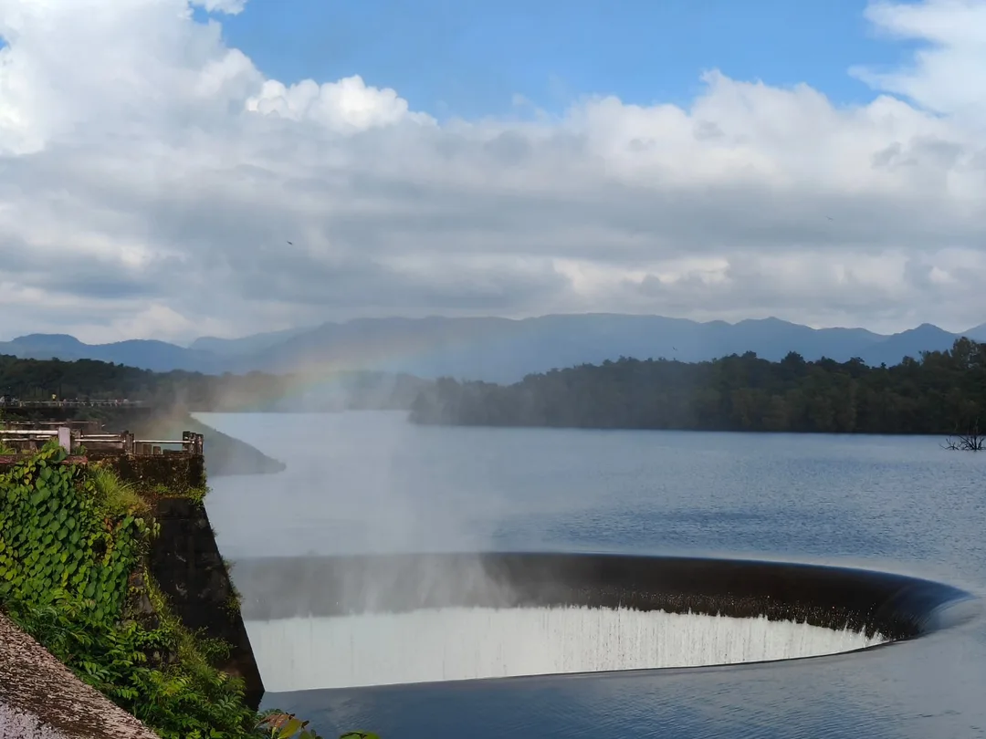 Do you see the rainbow?