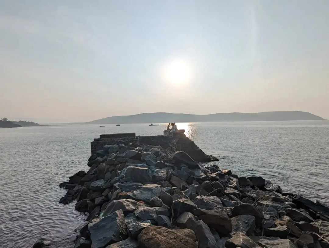 #दोस्ती #Gokarna #sea #rocks #sand #sunrise