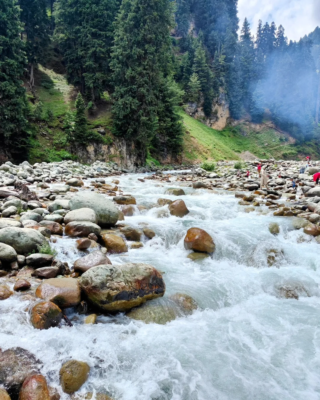 Hurriedly taken pics of milky white water