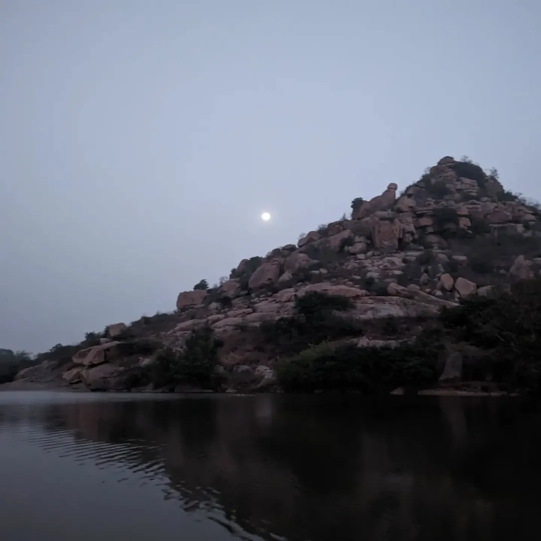 What do you call this? When it's early in the morning and the moon is setting. Is it a moonset?