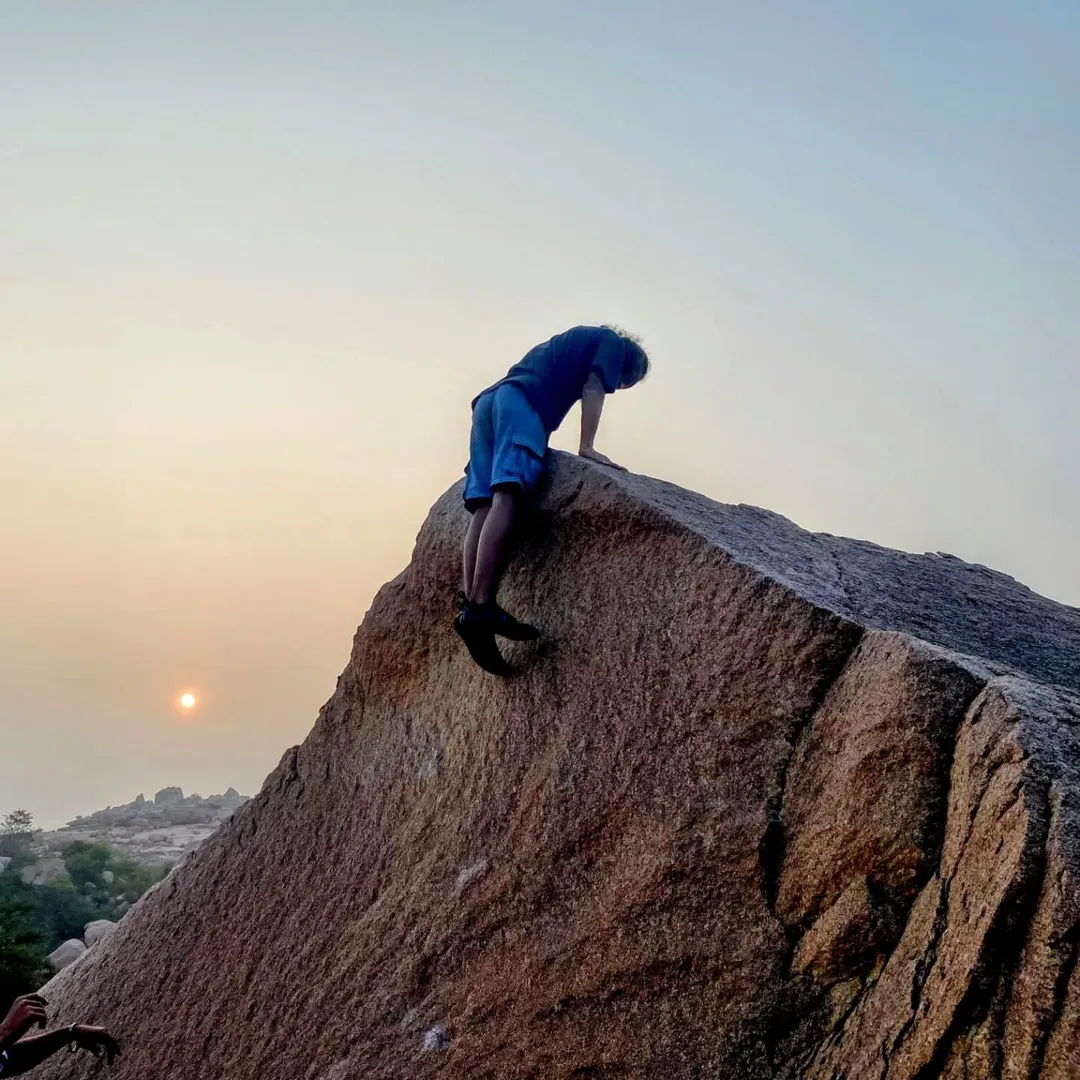 When in Langur country, do as the langurs do. The boys got proper training in #bouldering. Cool stuff.