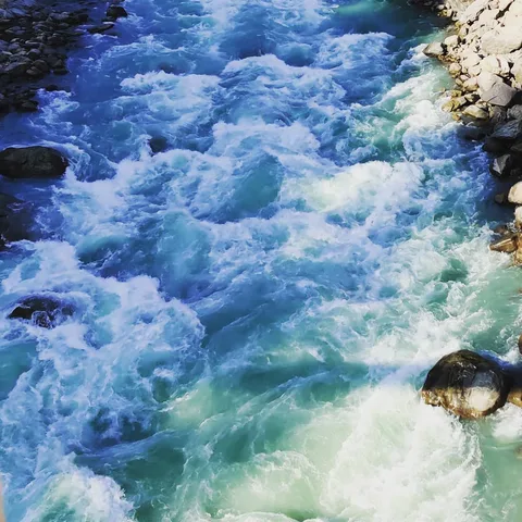 This is how the #Alakananda rages through #Devprayag