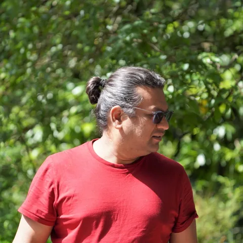 Yep, been living in the same ₹200 super soft T-shirt for a couple of days now. You don’t have to remind me to change.