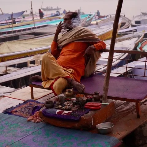 #varanasi #india #banaras #kashi #banarasi #travel #varanasidiaries #uttarpradesh #photography #benaras #ganga #incredib