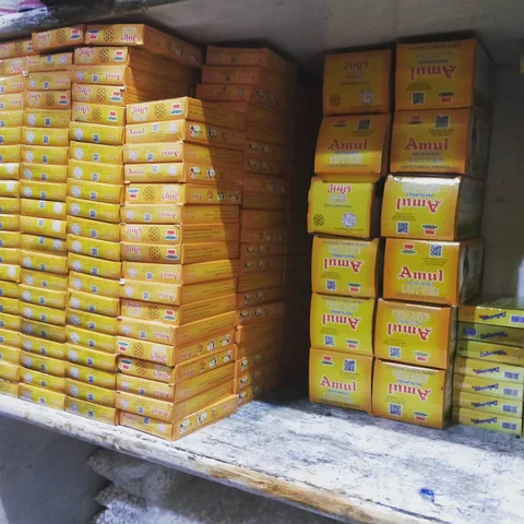 Butter doesn't need refrigeration round here, even at 30°C ambient. Apparently it's the dry weather that keeps it unspoi