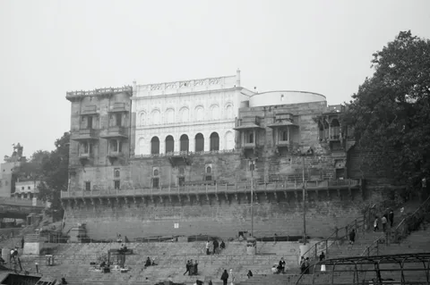#varanasi #india #banaras #kashi #banarasi #travel #varanasidiaries #uttarpradesh #photography #benaras #ganga #incredib