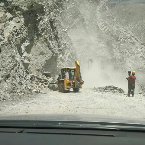 #blast
#shovel
#dump
#build #road