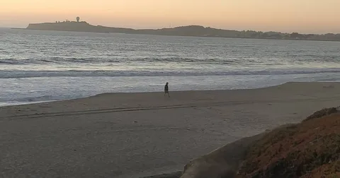 A nice way to let a day go... with a walk on the beach