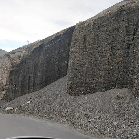 All kinds of rock reliefs. We captured maybe ten types. The area easily has over a hundred. This place is a geologist's 