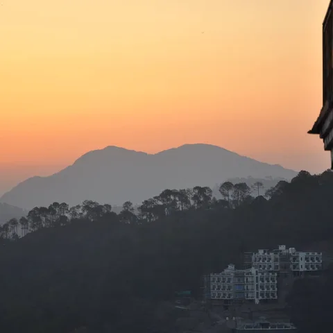 More pics from the sunrise at #Kasauli