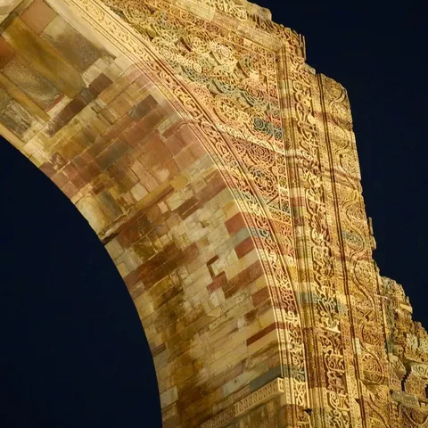 जितनी गहराई में जायेंगे, उतना अद्भुत पायेंगे। #incredibleindia #indiaclicks #indiatravelgram #monument #photography #pho