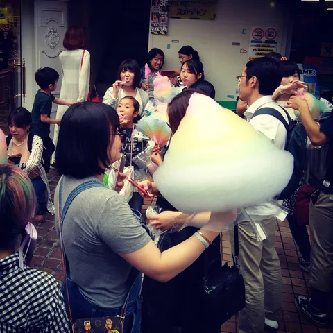 The big mommy of all cotton candies