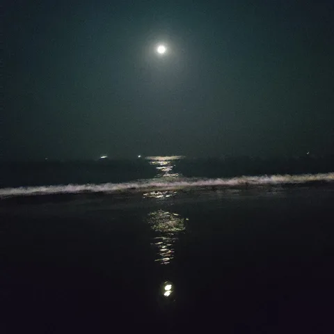 The moon and the earth, paint pictures for us