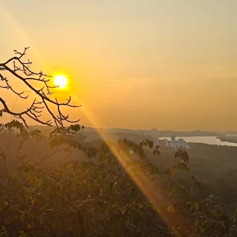 The Basilica of Bom Jesus and other gems of Goa Velha, the dancers, and the setting sun.