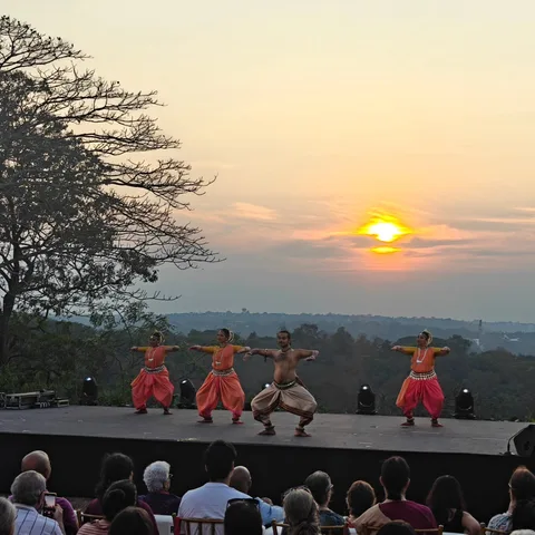 The Basilica of Bom Jesus and other gems of Goa Velha, the dancers, and the setting sun.