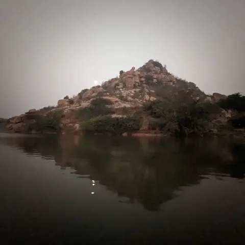 What do you call this? When it's early in the morning and the moon is setting. Is it a moonset?